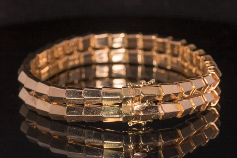 Vintage 18ct Gold Mid-Century Articulated `Dragon Scale` Bracelet. Italian Circa 1960. 7.7 Inches.