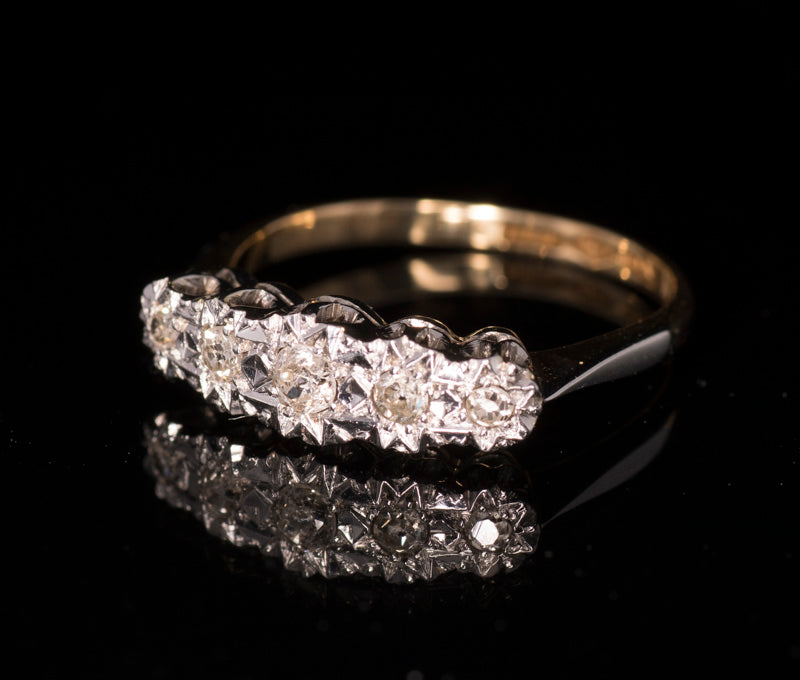 Pretty Art Deco Edwardian Antique 5 Stone Diamond Ring. 18ct Gold, Platinum Settings.