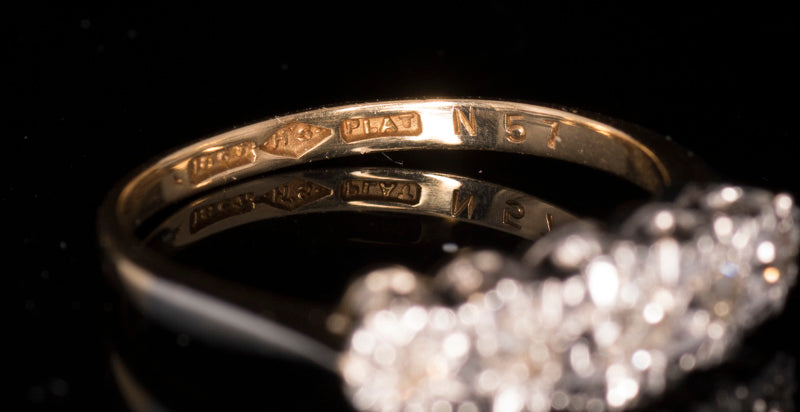 Pretty Art Deco Edwardian Antique 5 Stone Diamond Ring. 18ct Gold, Platinum Settings.