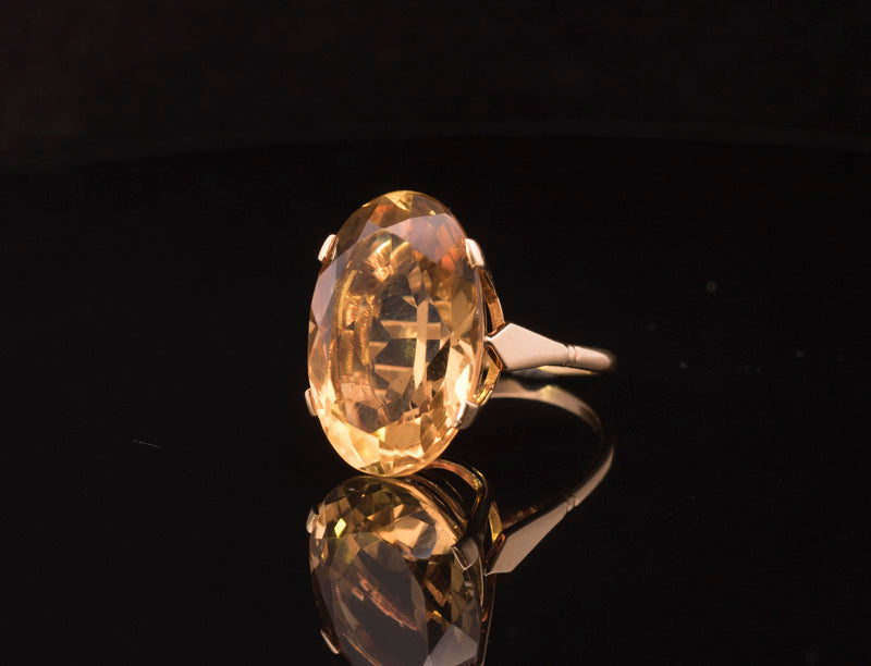 Vintage 18ct Gold Golden Citrine Dress Ring. 24cts. Hallmarked London 1972.