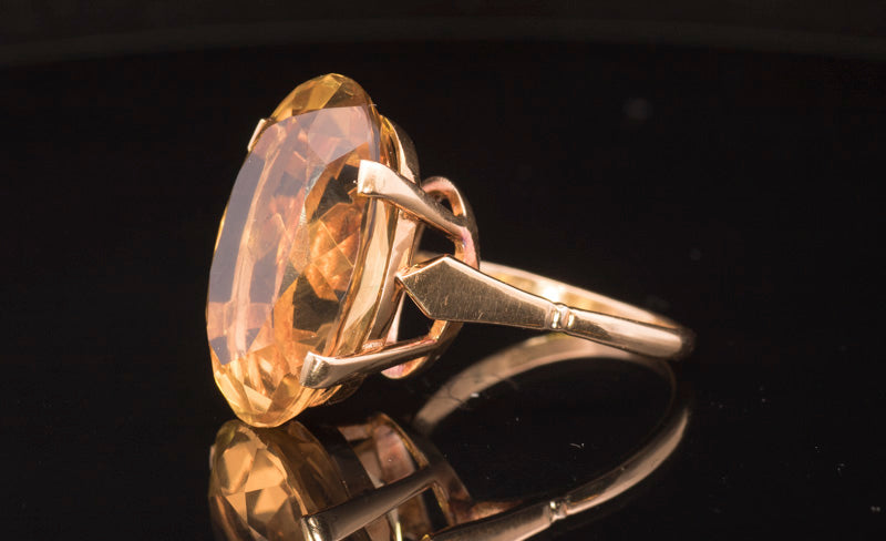 Vintage 18ct Gold Golden Citrine Dress Ring. 24cts. Hallmarked London 1972.
