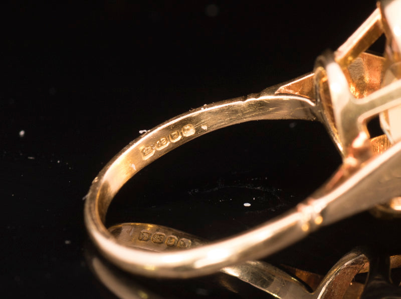 Vintage 18ct Gold Golden Citrine Dress Ring. 24cts. Hallmarked London 1972.