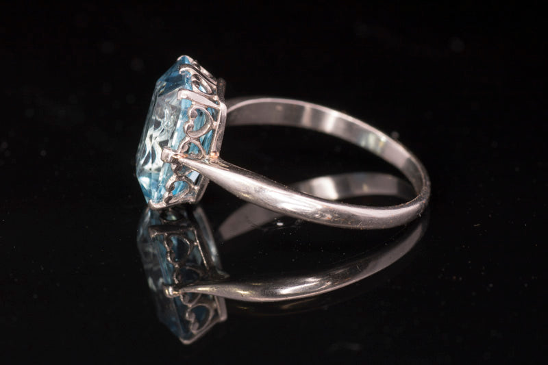 A Fine Antique 4.00ct Aquamarine Ring. Genuine Art Deco. Superb Colour, Hand Made Platinum Mount.