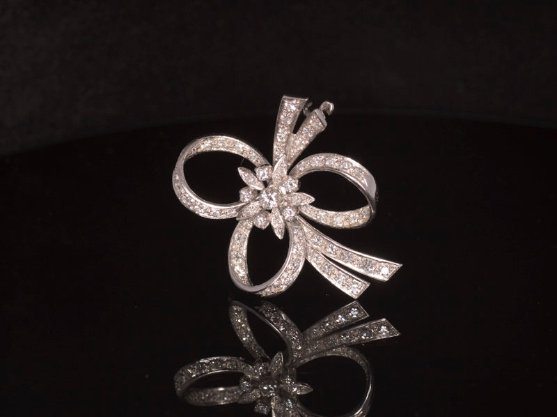 Beautiful Antique 18ct White Gold and Diamond Bow Brooch. English Circa 1948