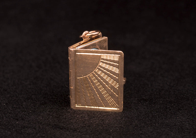 Rare Vintage 9ct Gold 'Book' Family Locket / Pendant / Charm. Assayed London, 1959