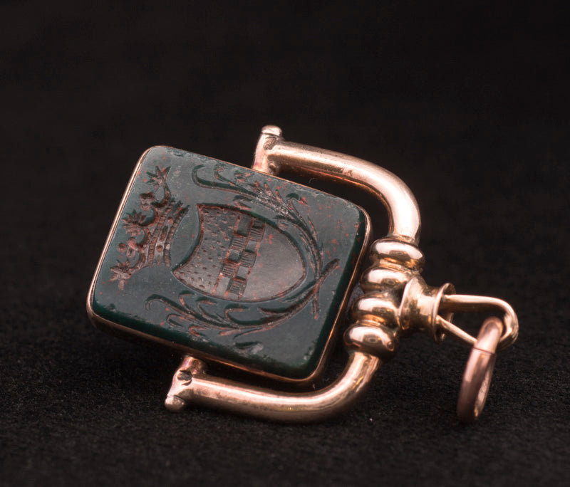 Antique 9ct Gold and Bloodstone & Sardonyx Spinner Fob. C.1900 Fabulous Engraving.