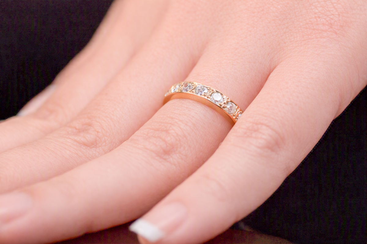 2.00 Carat Antique 18ct Gold Full Eternity Ring. Old European Cut Diamonds. Yellow Gold.