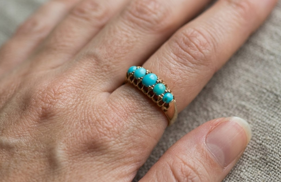 Antique 18ct Gold and Turquoise 5 Stone Ring. Assayed in Birmingham 1917