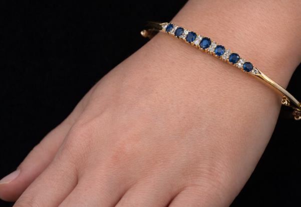 Superb Antique Sapphire and Diamond 18ct Gold Hinged Bangle C.1900. Original Case.
