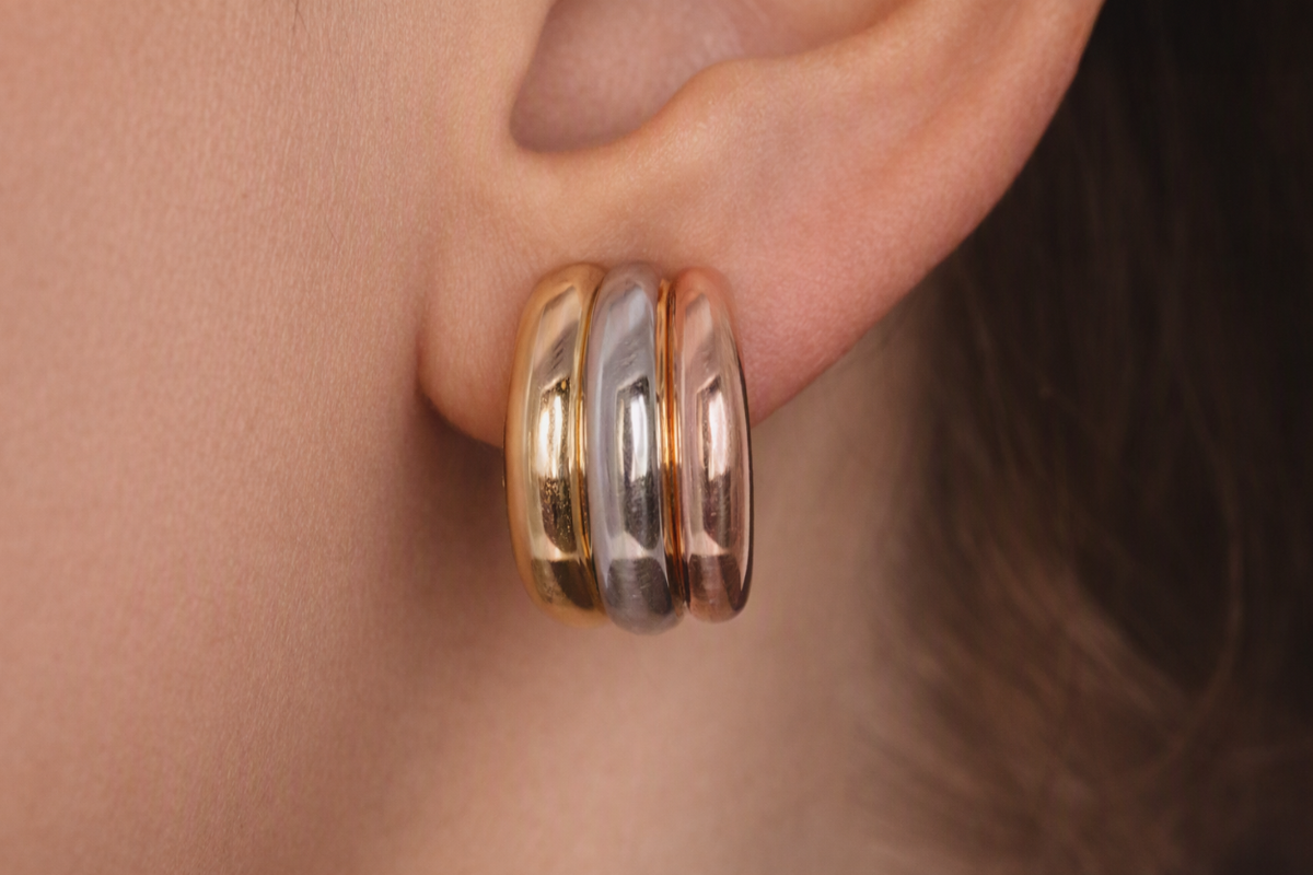Fine Pair of Vintage 18ct 'Trinity' Three Colour Gold Earrings. Excellent Weight.