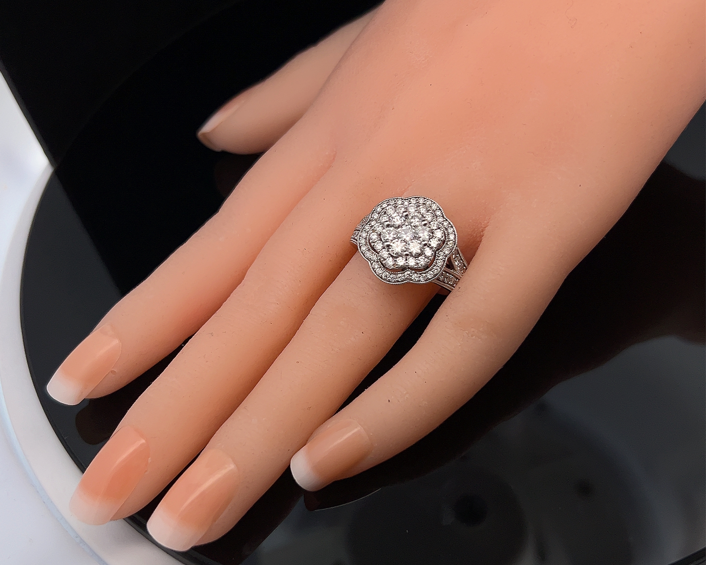 Vintage Diamond Daisy Cluster 18ct White Gold Ring