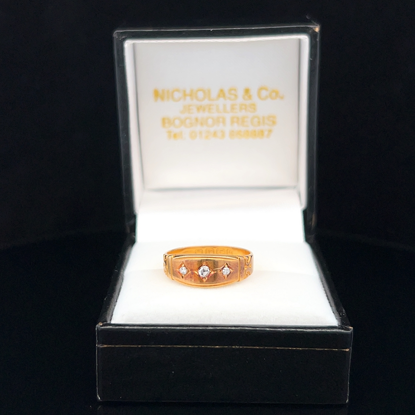 Antique Victorian Three Stone Diamond 18ct Gold Gypsy Ring