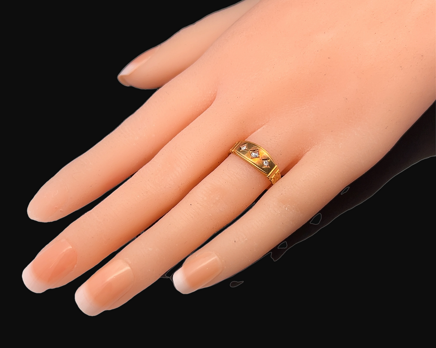 Antique Victorian Three Stone Diamond 18ct Gold Gypsy Ring