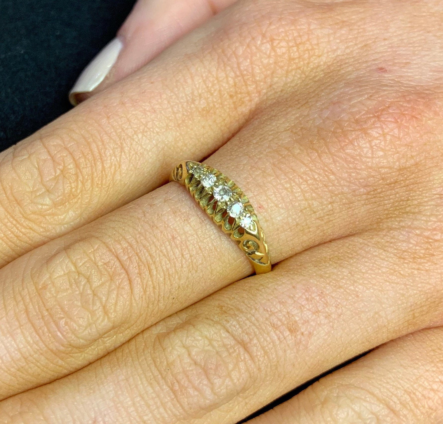 Antique 5 Stone Diamond Ring. 18ct Gold Carved Ring. Victorian. English. Hallmarked 1864.