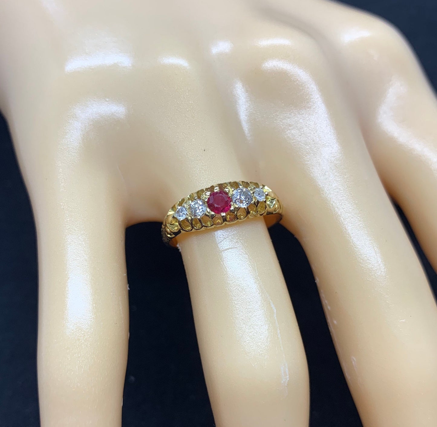 Antique Ruby and Old European Cut Diamond 5 Stone Carved Ring. 18ct Gold. English. Late Victorian 1890-1900