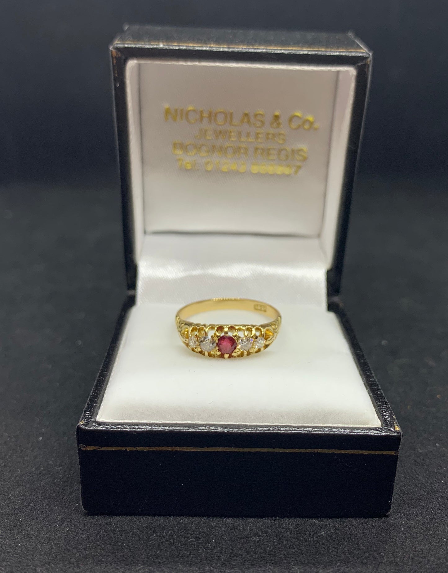 Antique Ruby and Old European Cut Diamond 5 Stone Carved Ring. 18ct Gold. English. Late Victorian 1890-1900