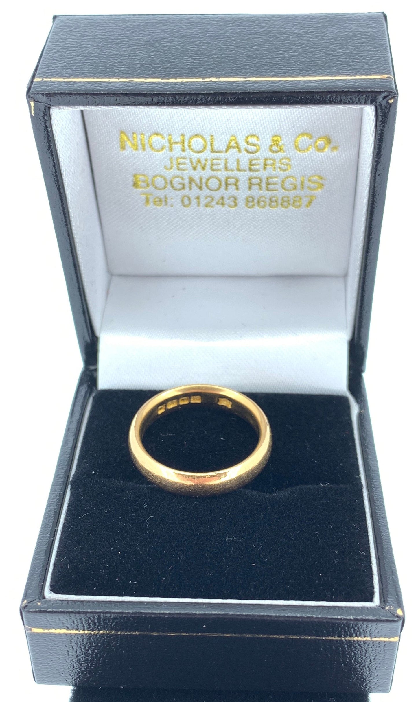 Antique  22ct Gold Court Wedding Ring. London 1922. Timeless 4.1mm Band.