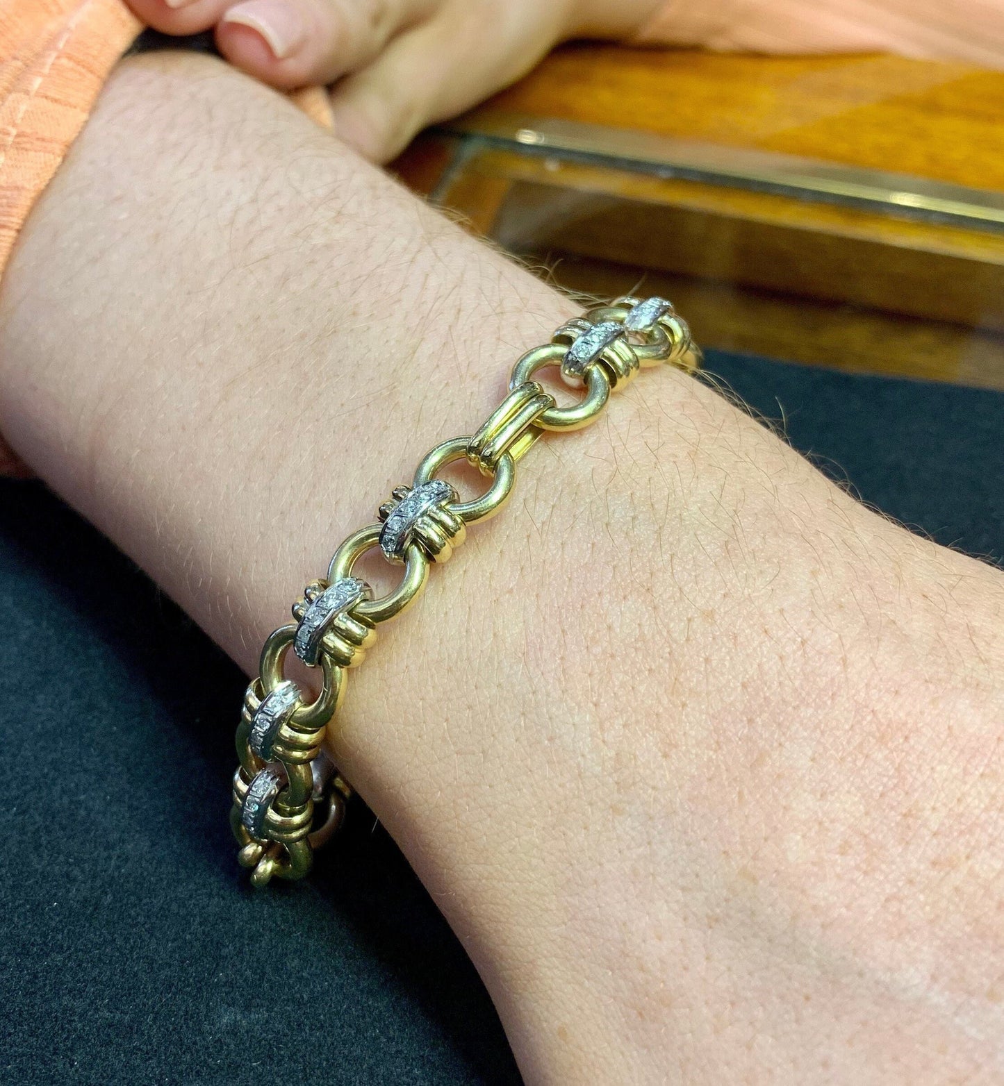 Vintage Diamond Set 18ct Gold Bracelet. Fabulous Quality.
