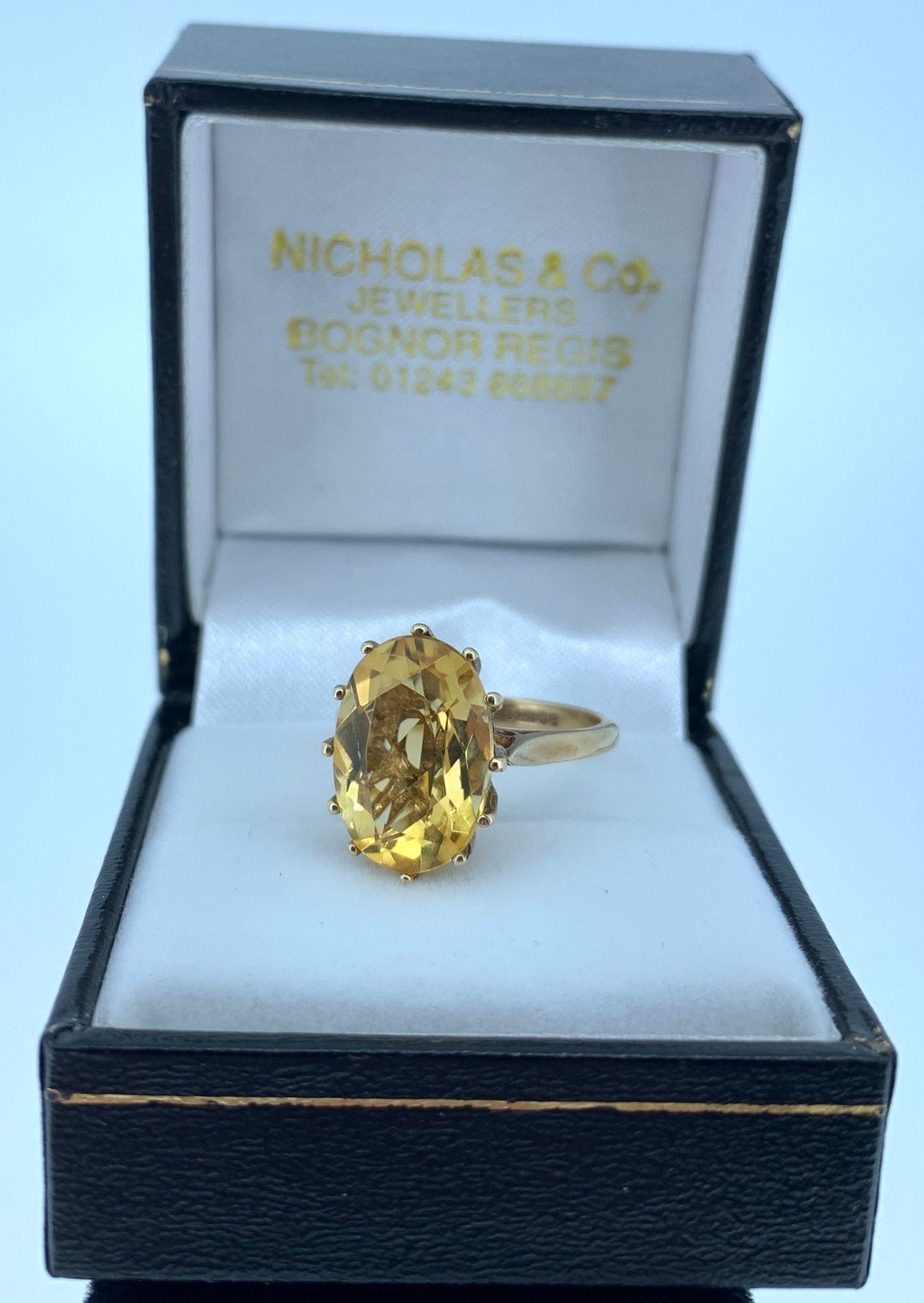 Vintage Citrine 9ct Gold Dress Ring. Hallmarked 1990