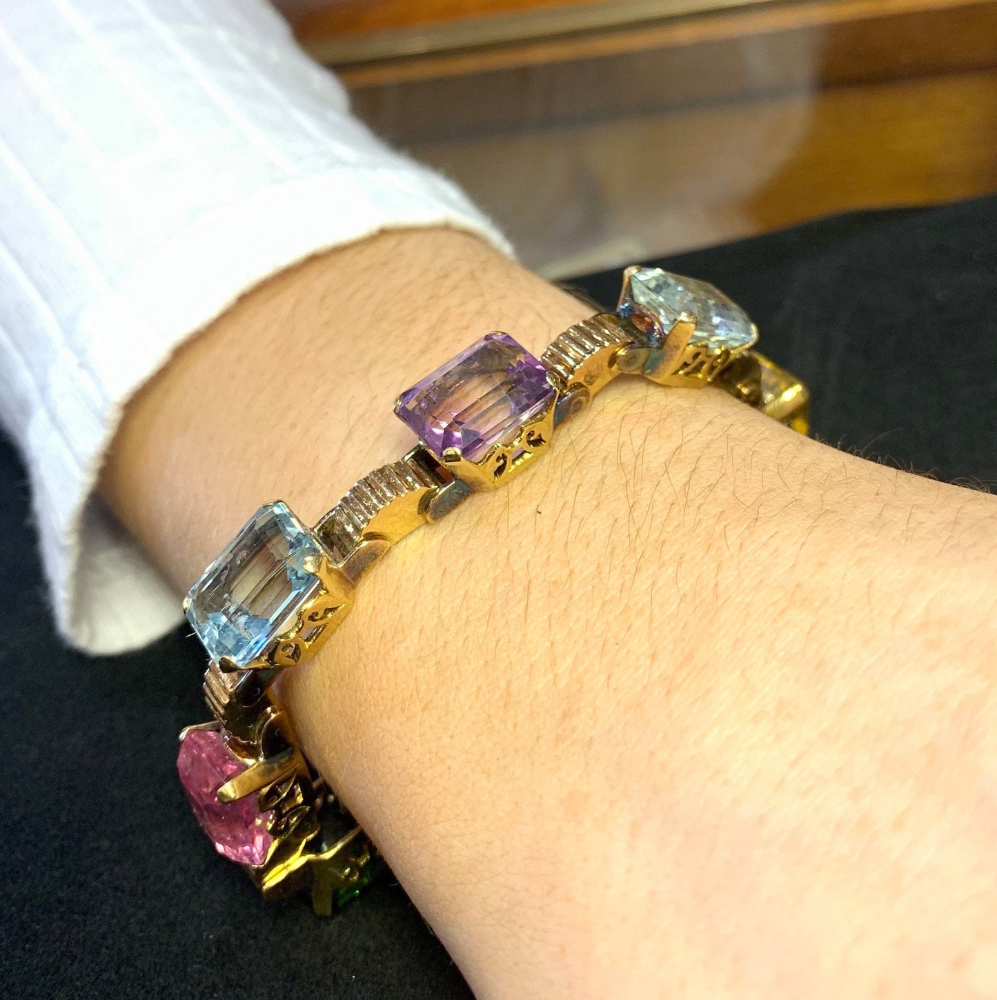 Outstanding Vintage Multi-Gem 18ct Gold Bracelet. Genuine 1940's Example, Highly Wearable & Collectable.