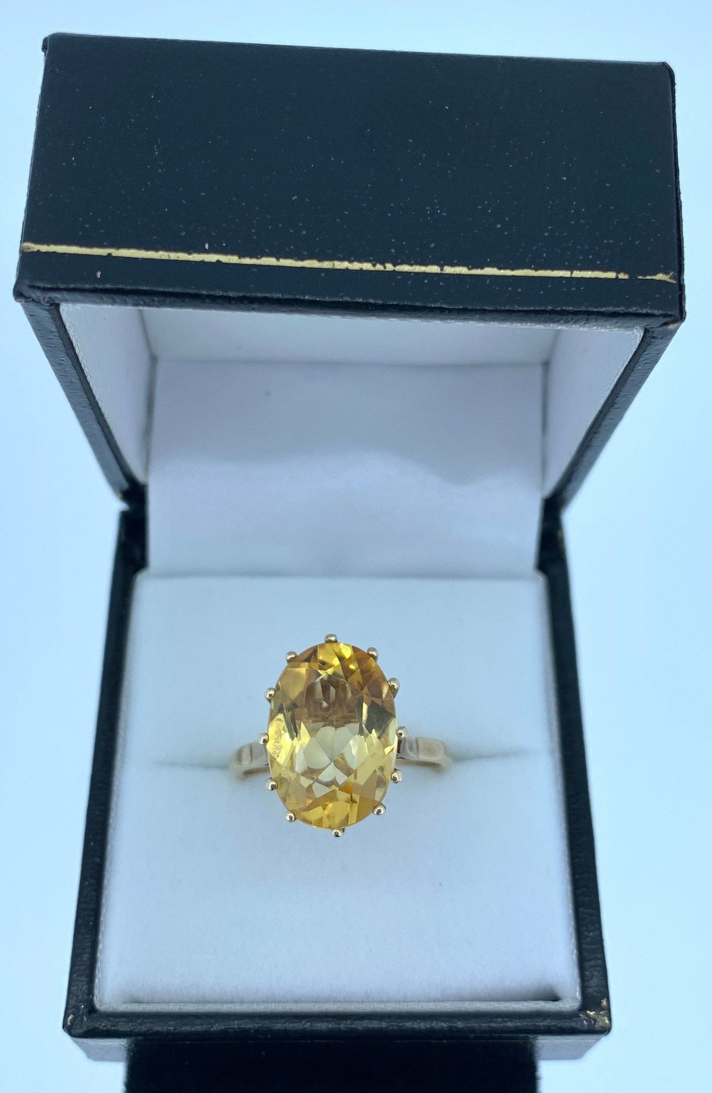 Vintage Citrine 9ct Gold Dress Ring. Hallmarked 1990