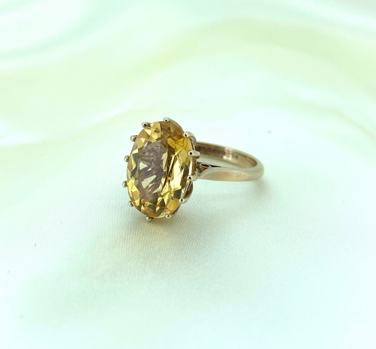 Vintage Citrine 9ct Gold Dress Ring. Hallmarked 1990