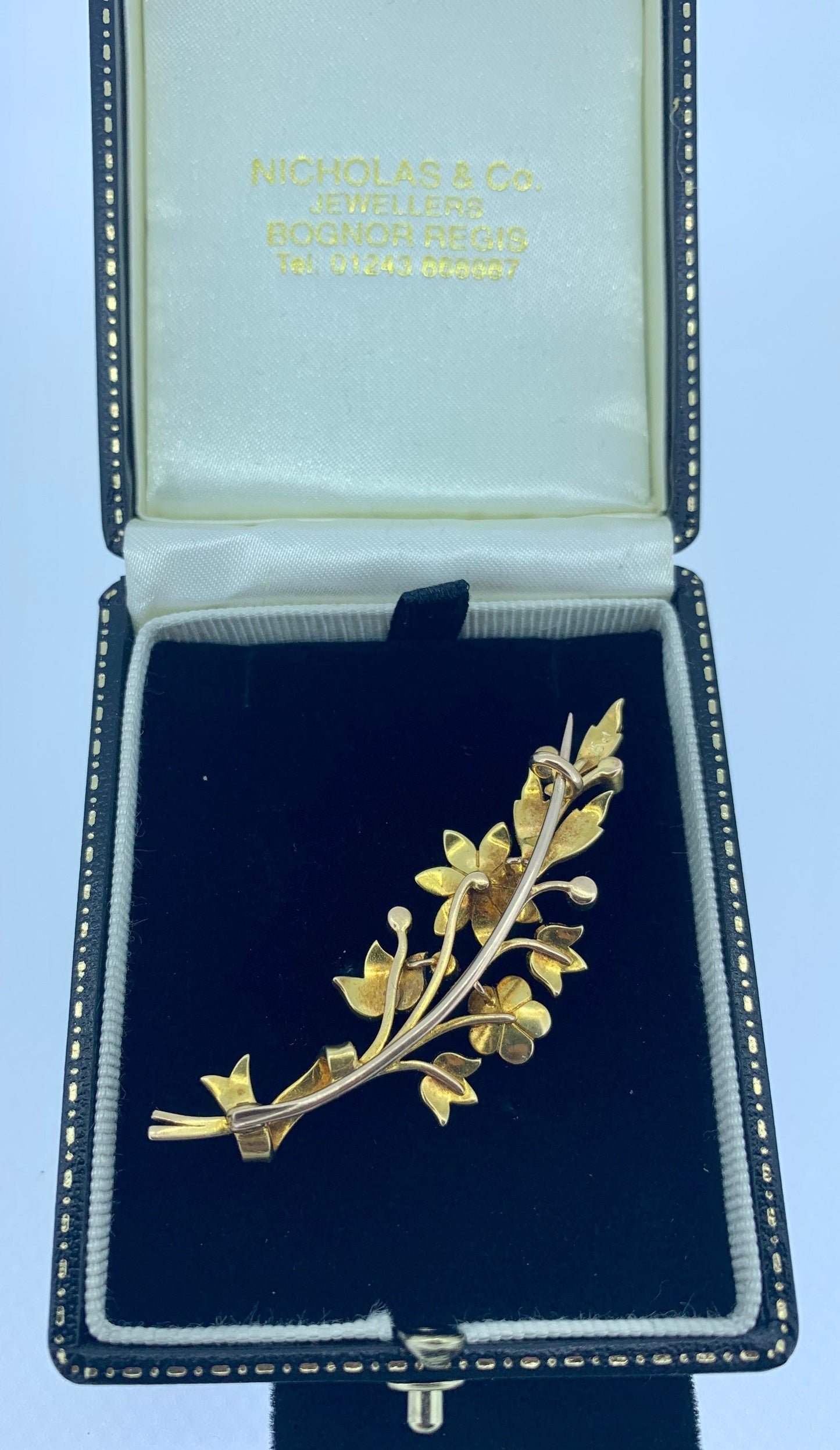 Antique Edwardian 15ct Gold Natural Split Pearl Floral Brooch. Lovely Crisp Example. English Circa 1915.