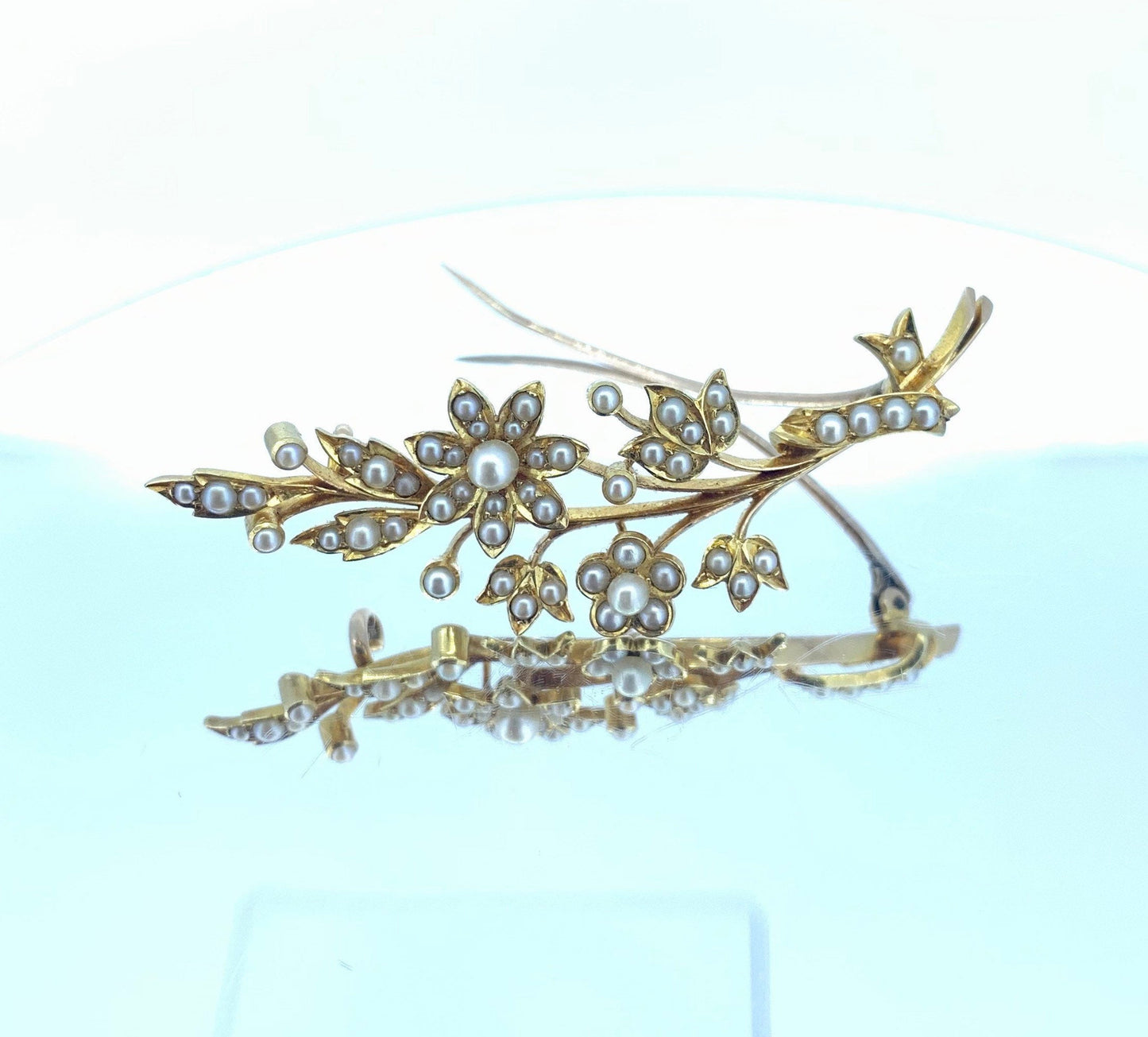 Antique Edwardian 15ct Gold Natural Split Pearl Floral Brooch. Lovely Crisp Example. English Circa 1915.