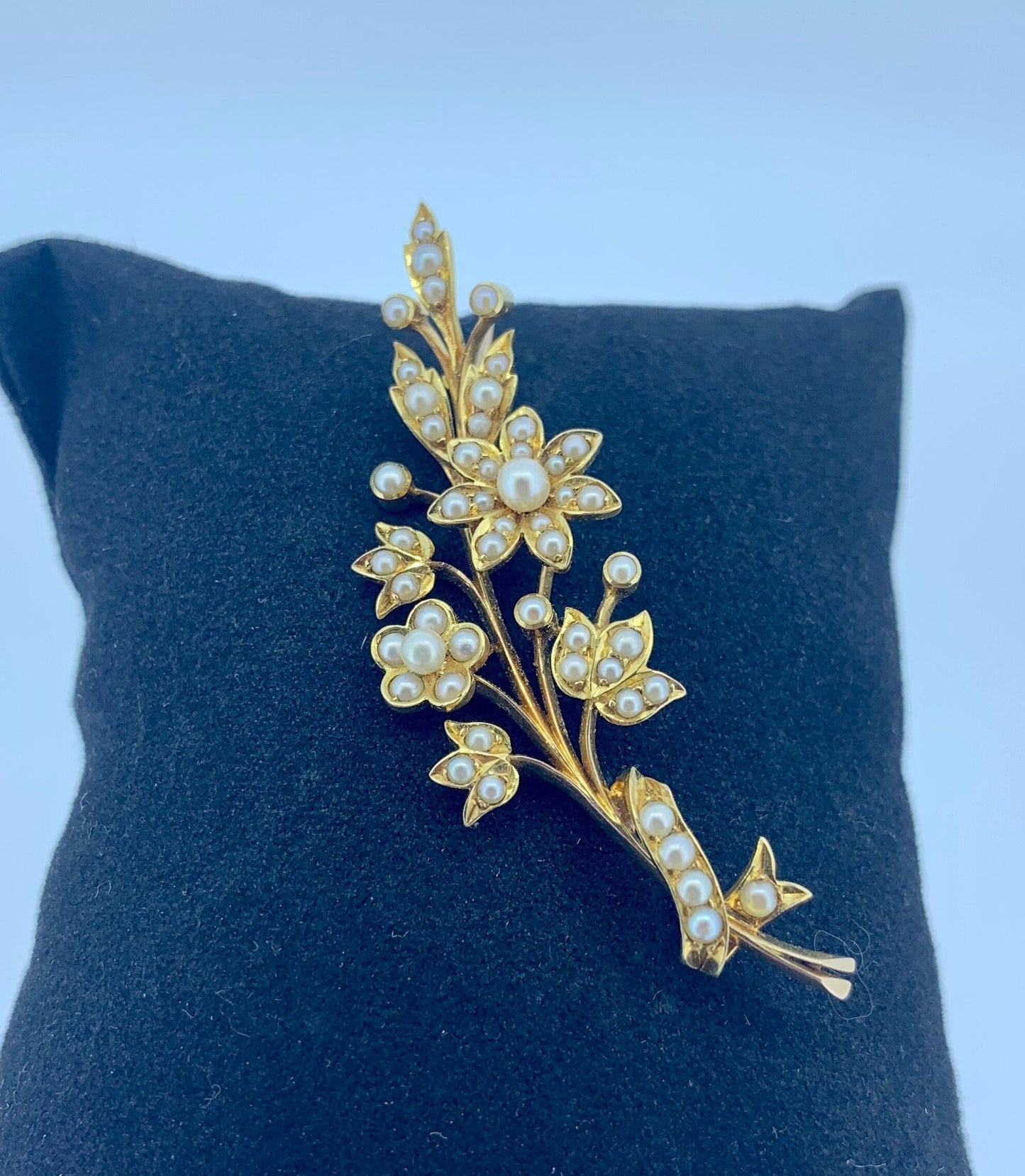 Antique Edwardian 15ct Gold Natural Split Pearl Floral Brooch. Lovely Crisp Example. English Circa 1915.
