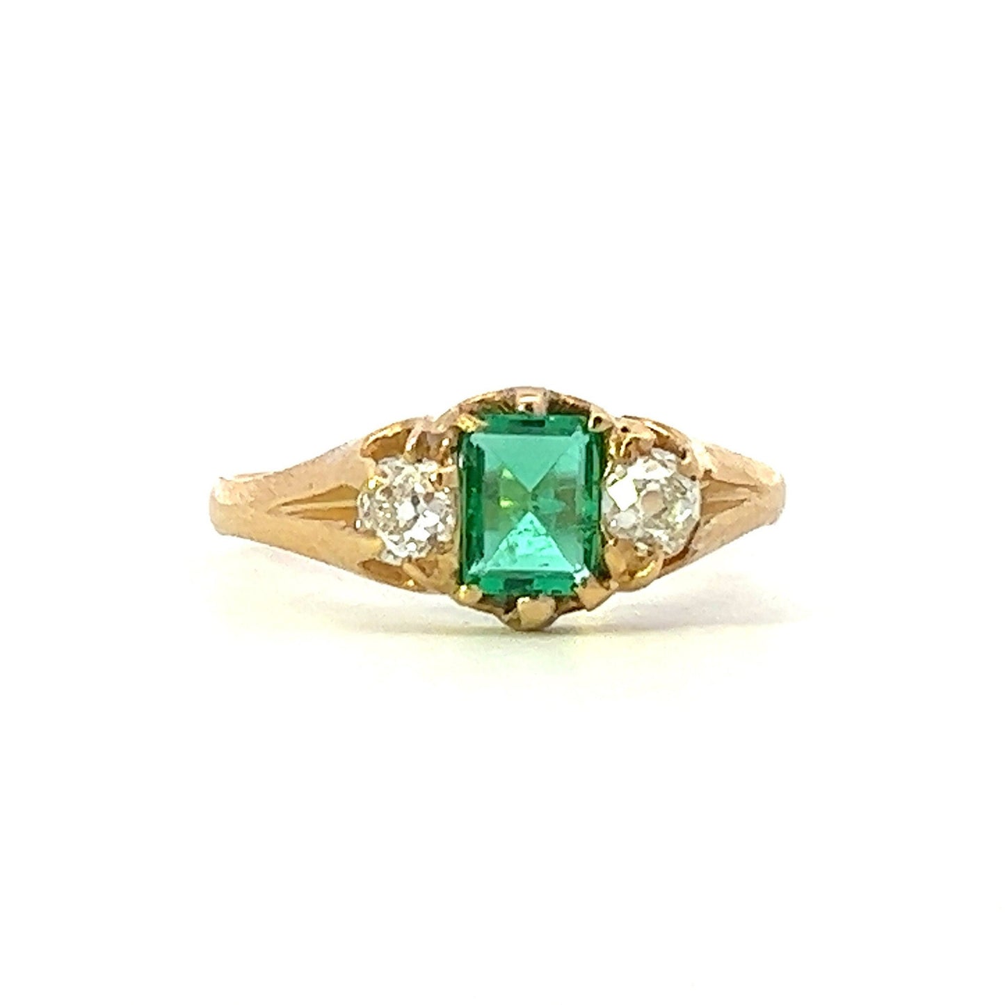 Antique 18ct Gold Emerald and Diamond Trilogy Ring. English. Birmingham 1919.