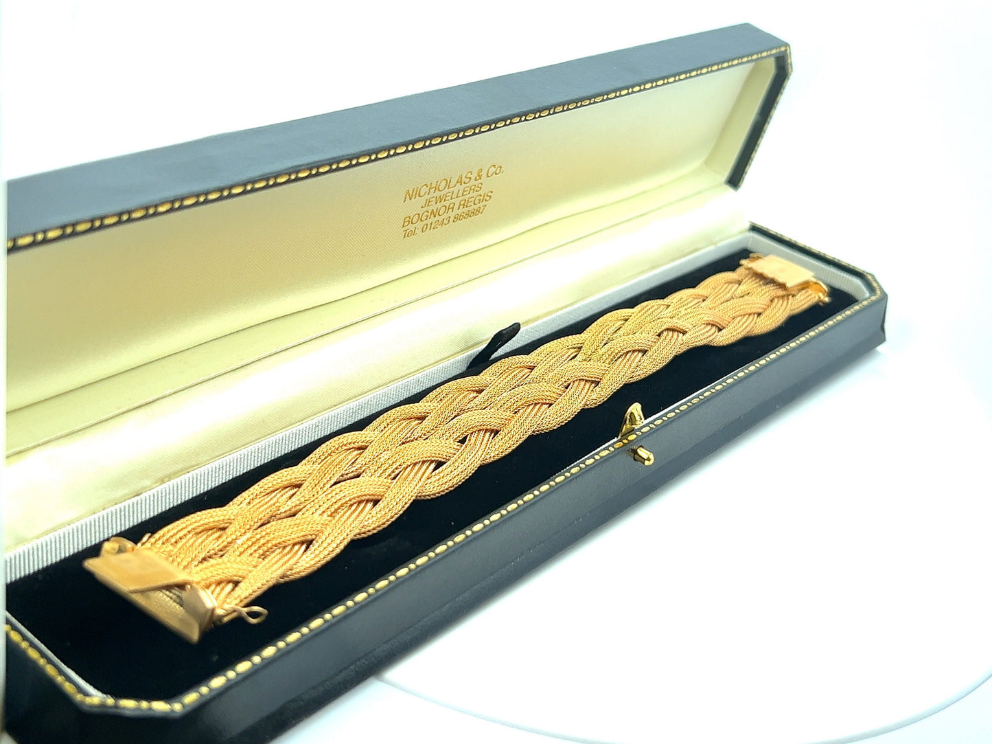 Vintage Woven Rope 18ct Gold Bracelet / Cuff Bracelet or Bangle. English 1984. 52.4g