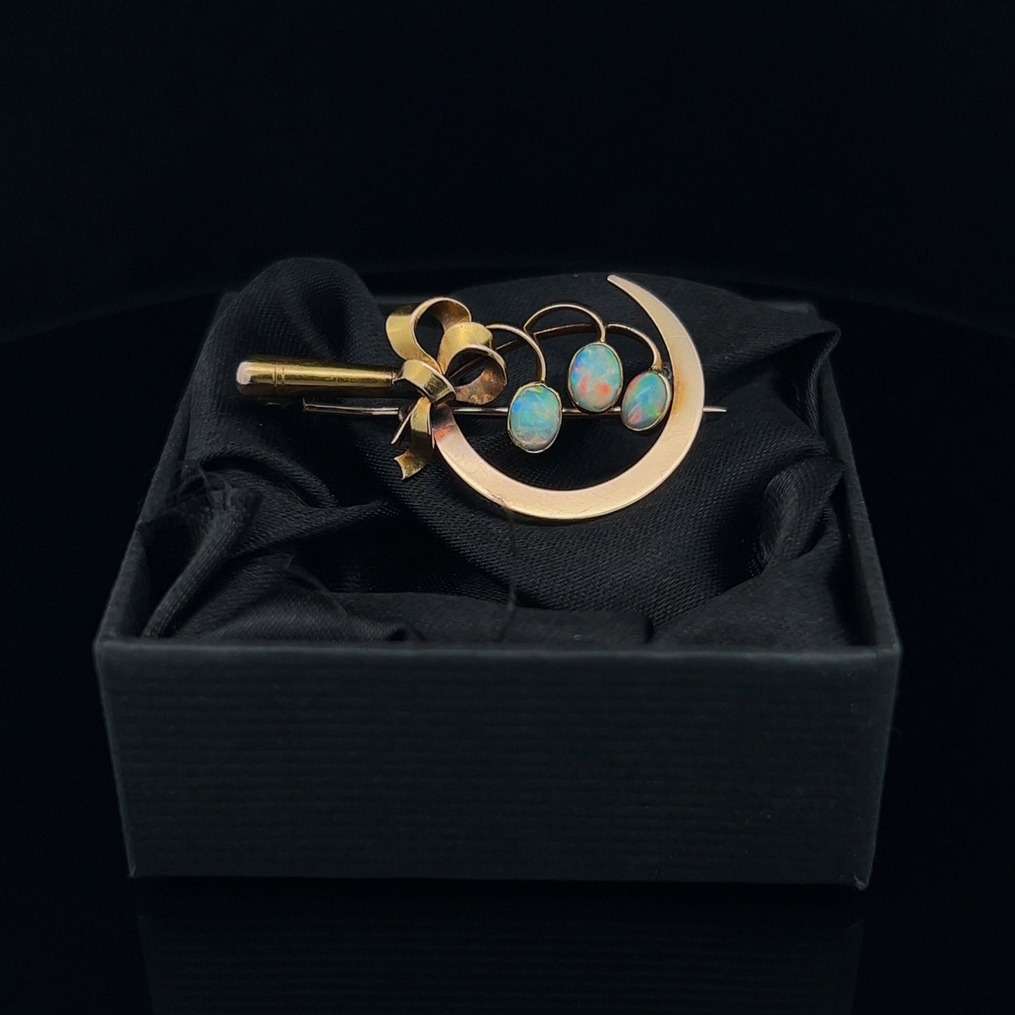 Antique Art Nouveau 15ct Gold Opal Sickle Brooch. Superb Quality.