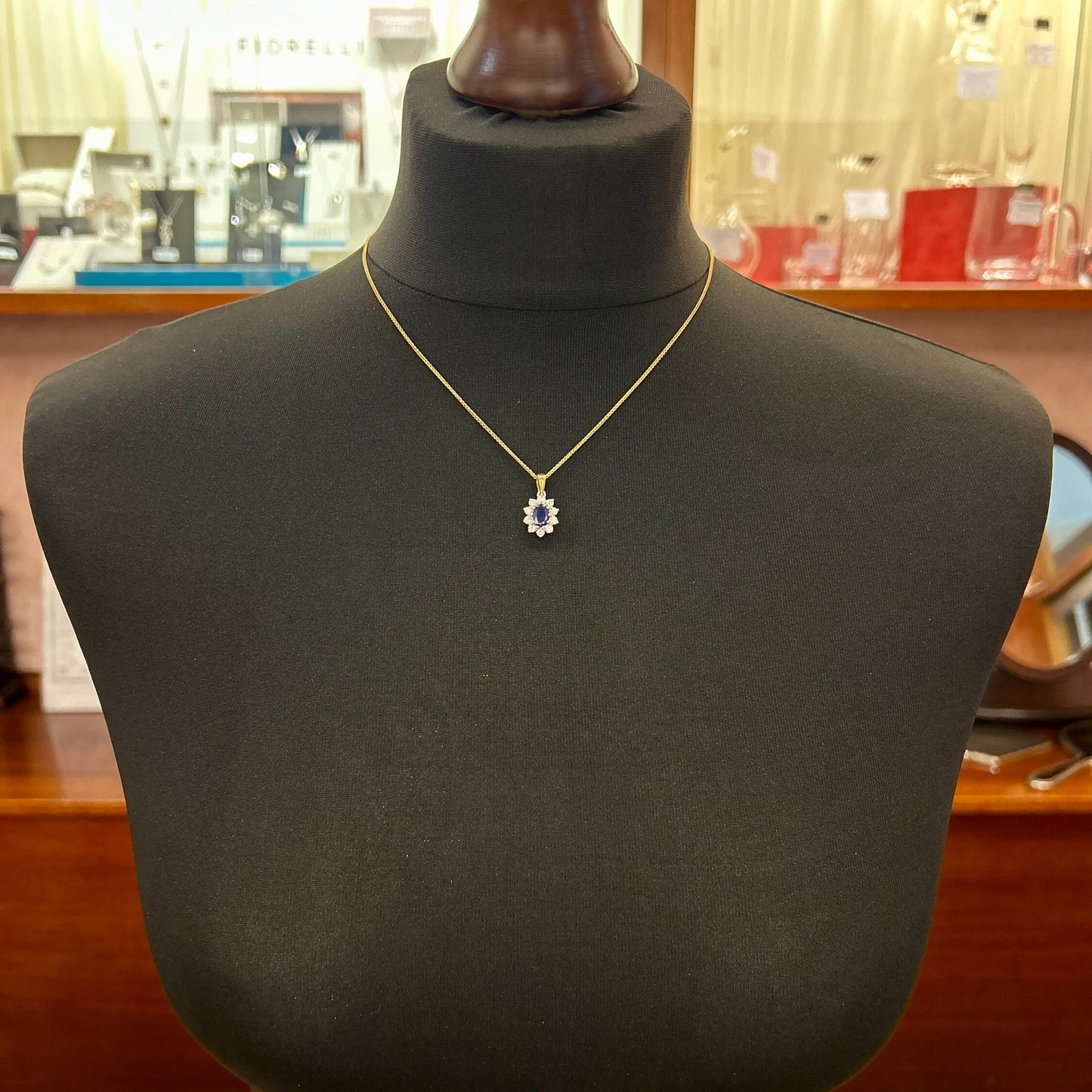 18ct Gold  Sapphire (1.00ct)  and Diamonds (0.50ct) Oval Cluster Pendant & 18ct Chain. Beautiful Blue, Fine Diamonds., Pre- Owned, As New.