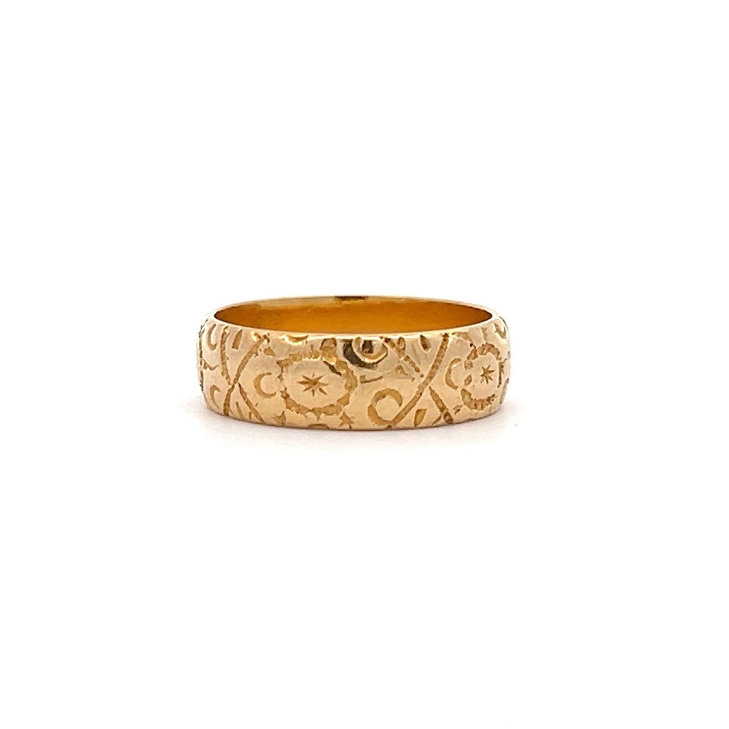 Antique Edwardian 18ct Gold Hand Engraved Wedding Ring. English. London 1918. Quality 6.1g. 6mm Wide.