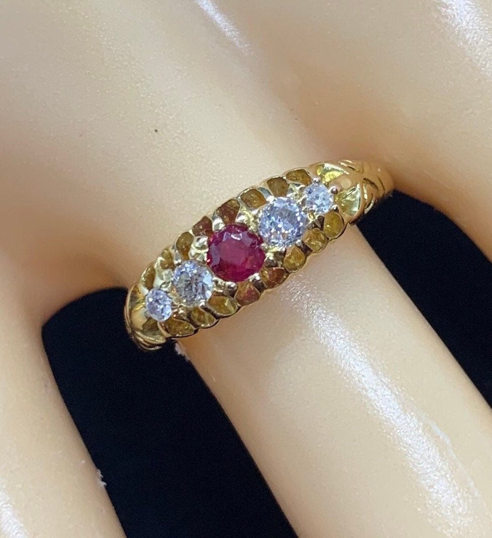 Antique Ruby and Old European Cut Diamond 5 Stone Carved Ring. 18ct Gold. English. Late Victorian 1890-1900