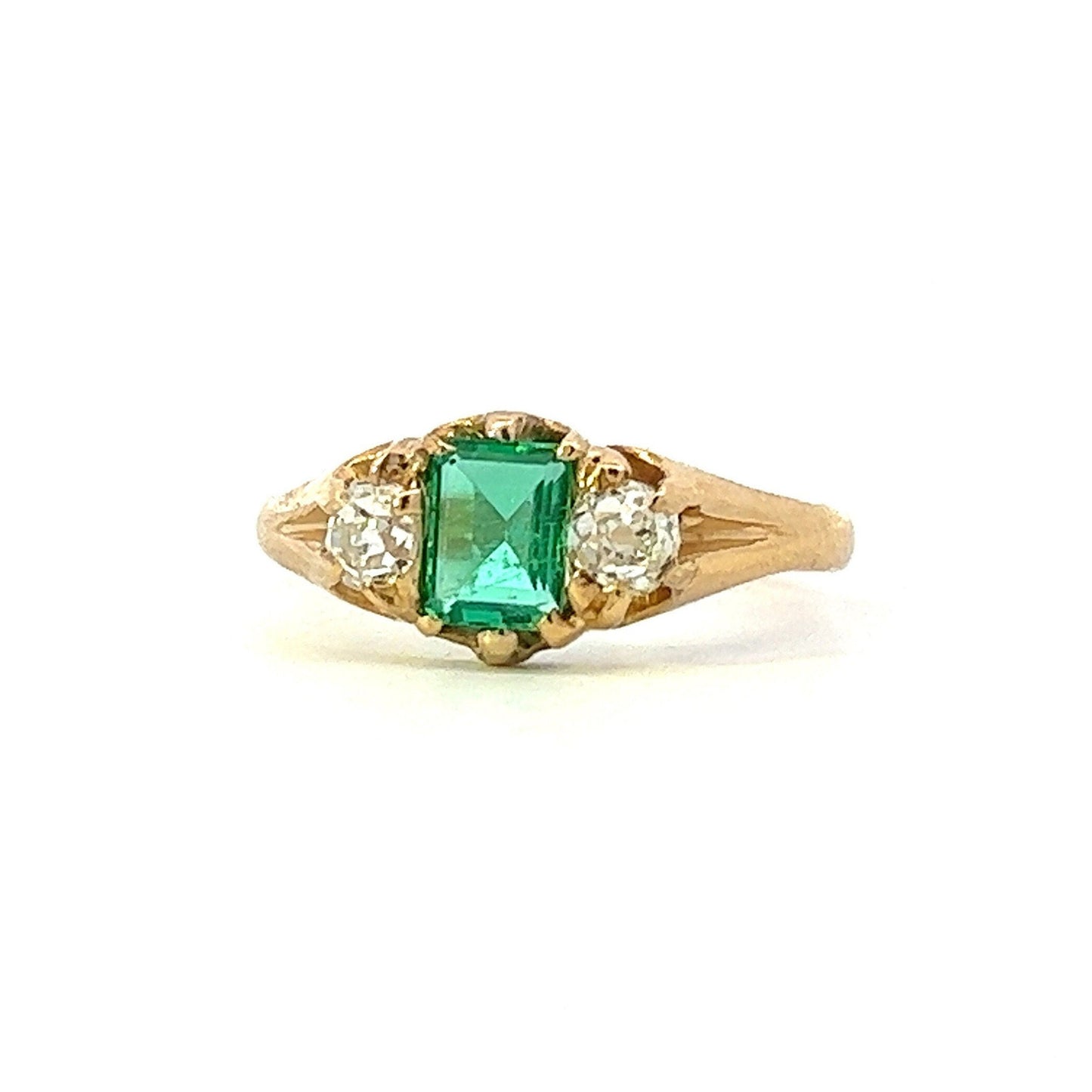 Antique 18ct Gold Emerald and Diamond Trilogy Ring. English. Birmingham 1919.