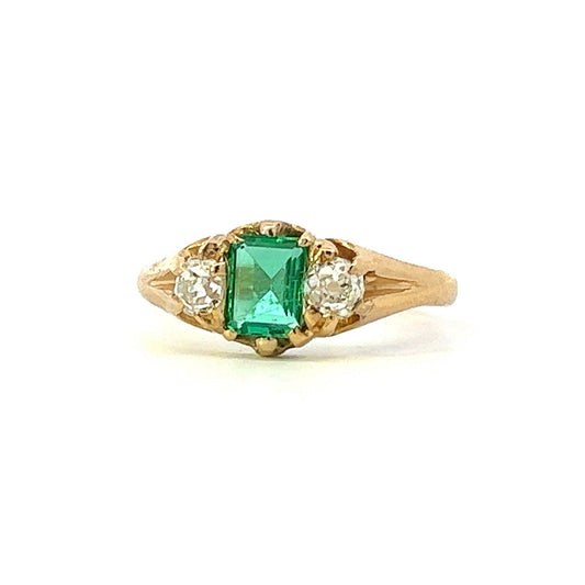 Antique 18ct Gold Emerald and Diamond Trilogy Ring. English. Birmingham 1919.
