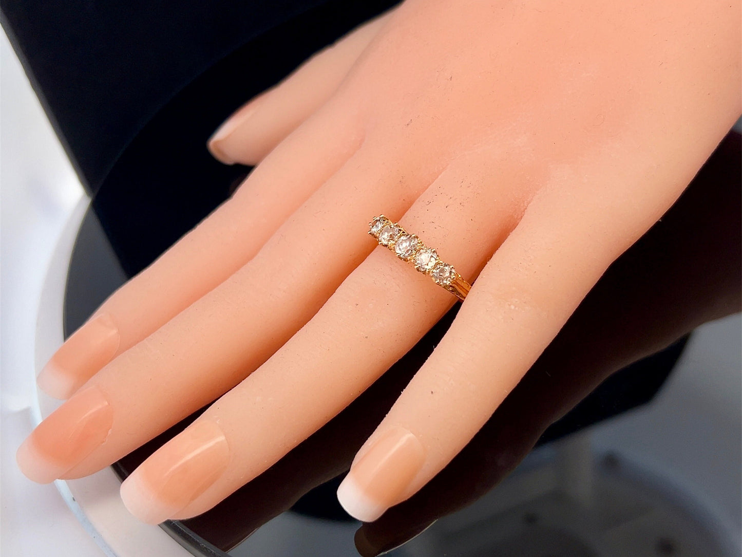 Antique Carved Five Stone Diamond 18ct Gold Ring. English. Hallmarked London 1887. Crisp Example.