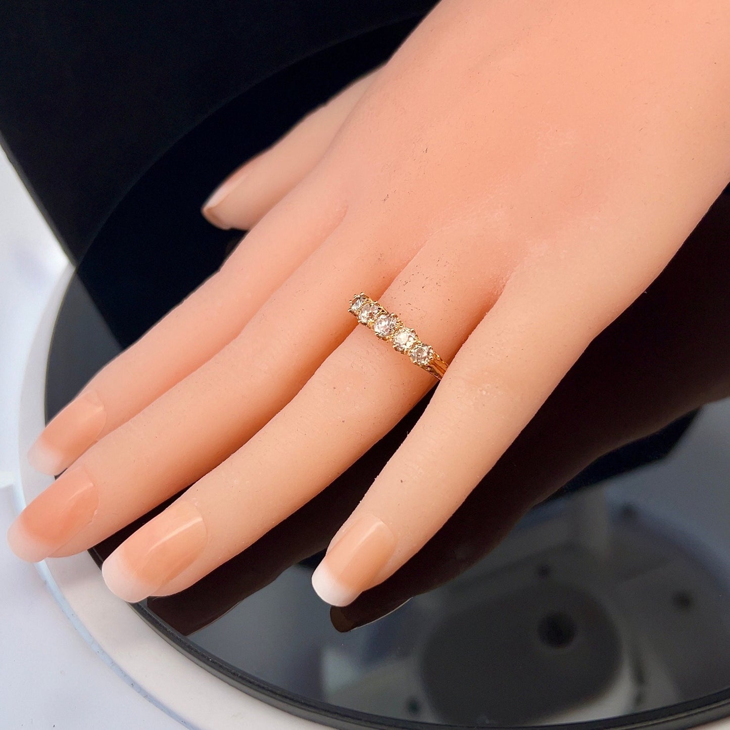 Antique Carved Five Stone Diamond 18ct Gold Ring. English. Hallmarked London 1887. Crisp Example.
