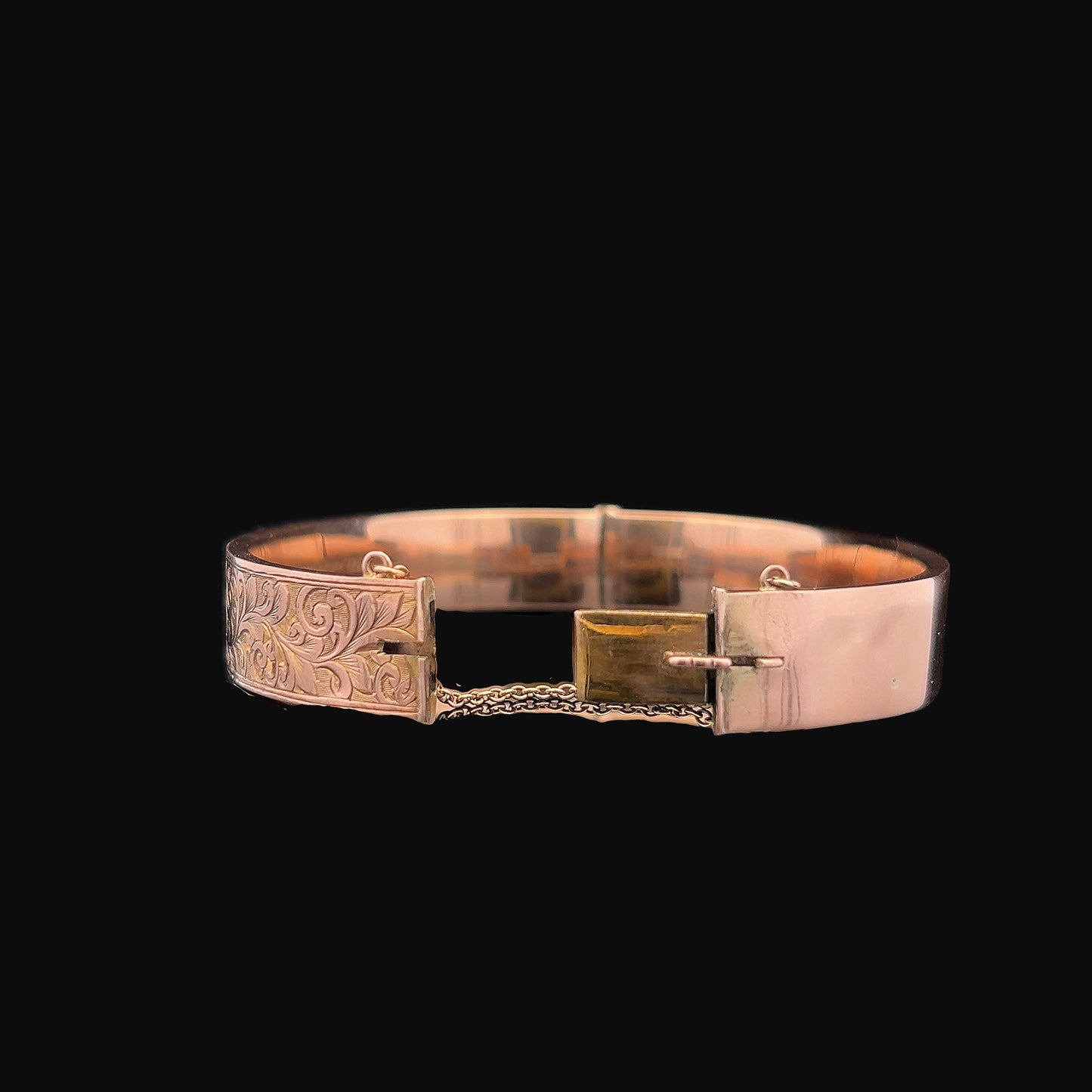Antique Art Deco 9ct Rose Gold Hinged Bangle with Engraved Foliate Motifs. Dated Chester 1920.