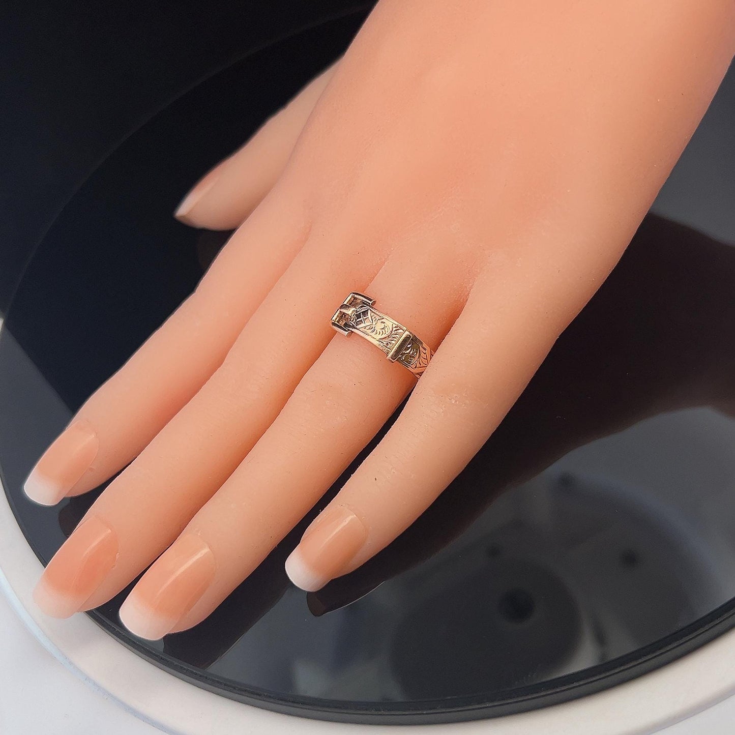 Antique Edwardian 9ct Gold Buckle Ring. Birmingham 1912. Crisp Example with Fine Engraving.
