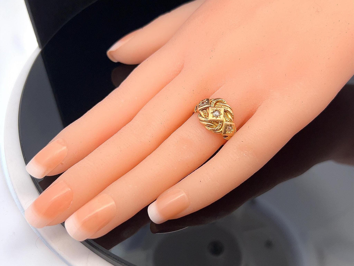 Antique Edwardian 18ct Gold Lover’s Knot Ring. Old Mine Cut Diamonds. Diamond Gypsy Star Set Ring. London 1917. Excellent Example 6.5g