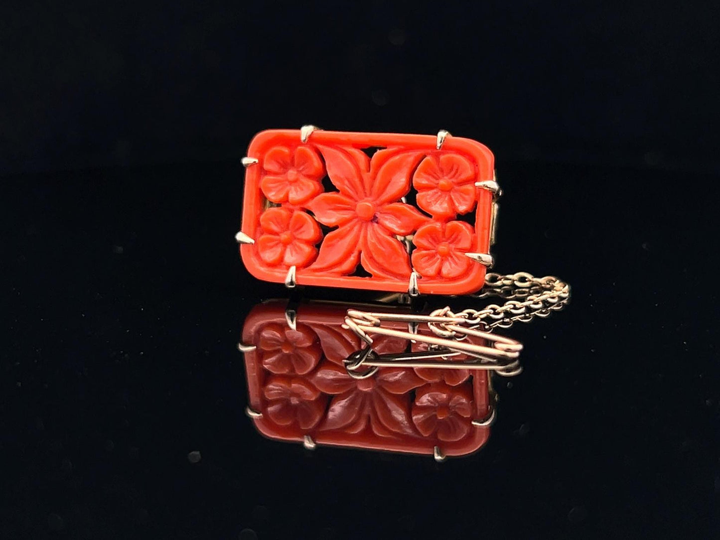 Antique Art Deco Carved Coral Brooch. 9ct Rose Gold. Circa 1920.