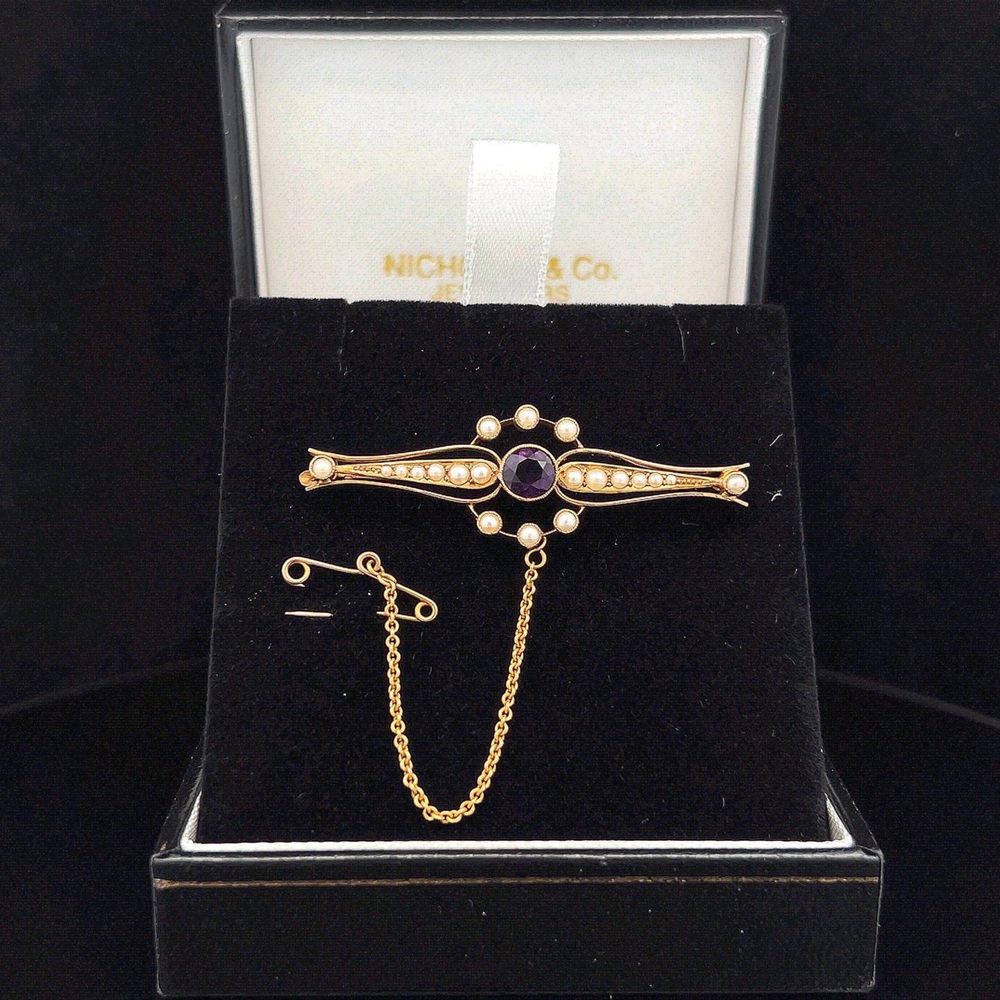 Antique Edwardian Amethyst and Natural Split Pearl 15ct Gold Brooch. Circa 1900. Nice Quality Example in Mint Condition.