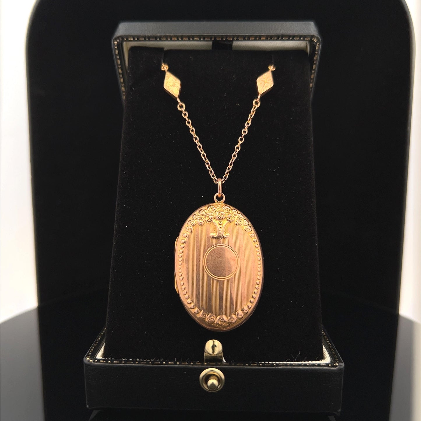 Antique Edwardian 9ct Rose Gold Floral Locket and Ornate 9ct Gold Chain with Engraved Lozenge Links. Dated Chester 1907