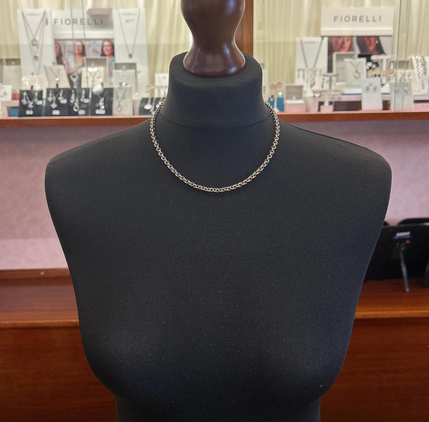 Antique 9ct Yellow Gold Edwardian Faceted Round Belcher Chain. Circa 1900, Excellent Condition, Big Barrel Clasp. 17 3/4 inches.