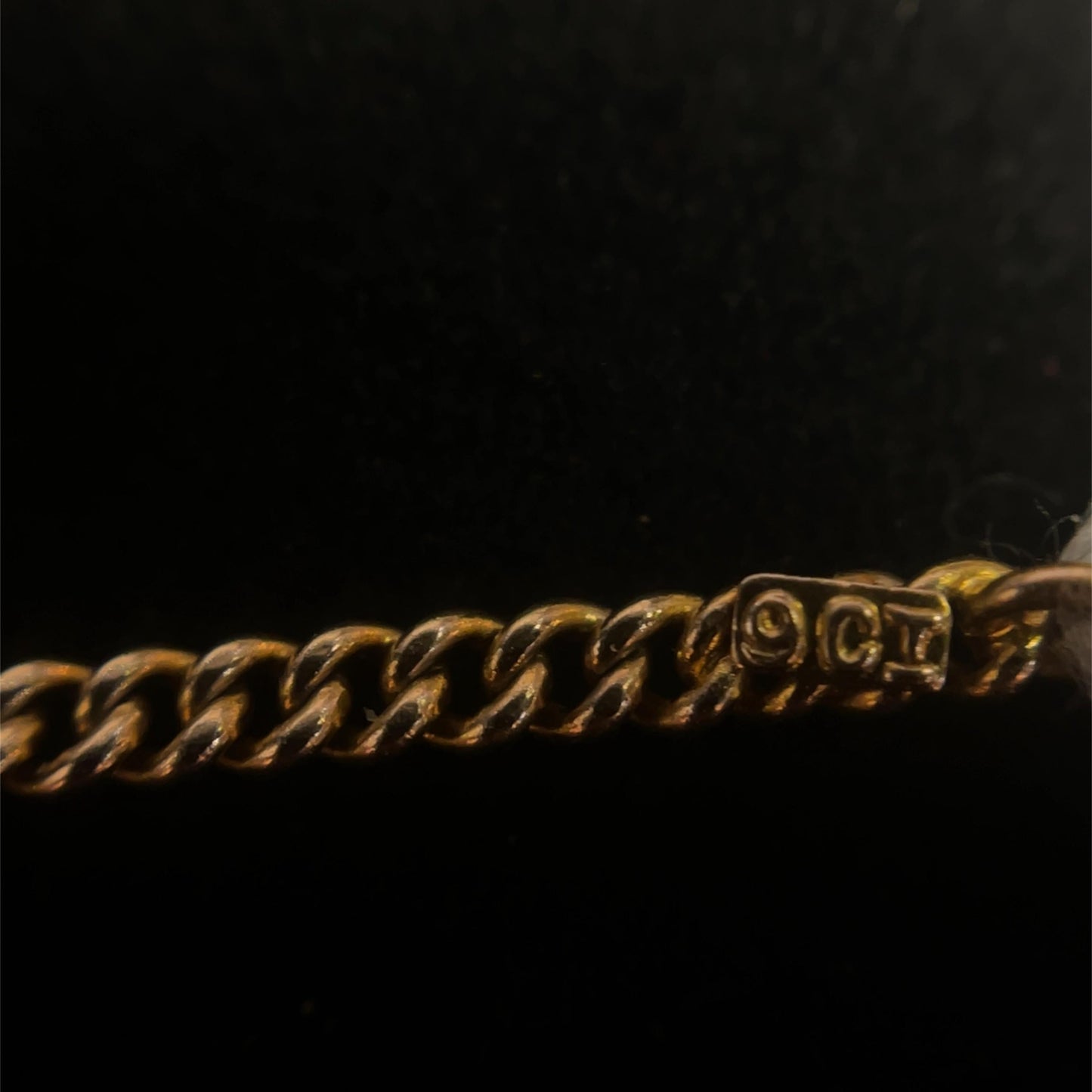 Antique 9ct Rose Gold  Curb chain 18" C.1900. Genuine Old One In Good Order. Perfect For Your Antique Pendant. '9ct' Tag Barrel Clasp. 4.2g
