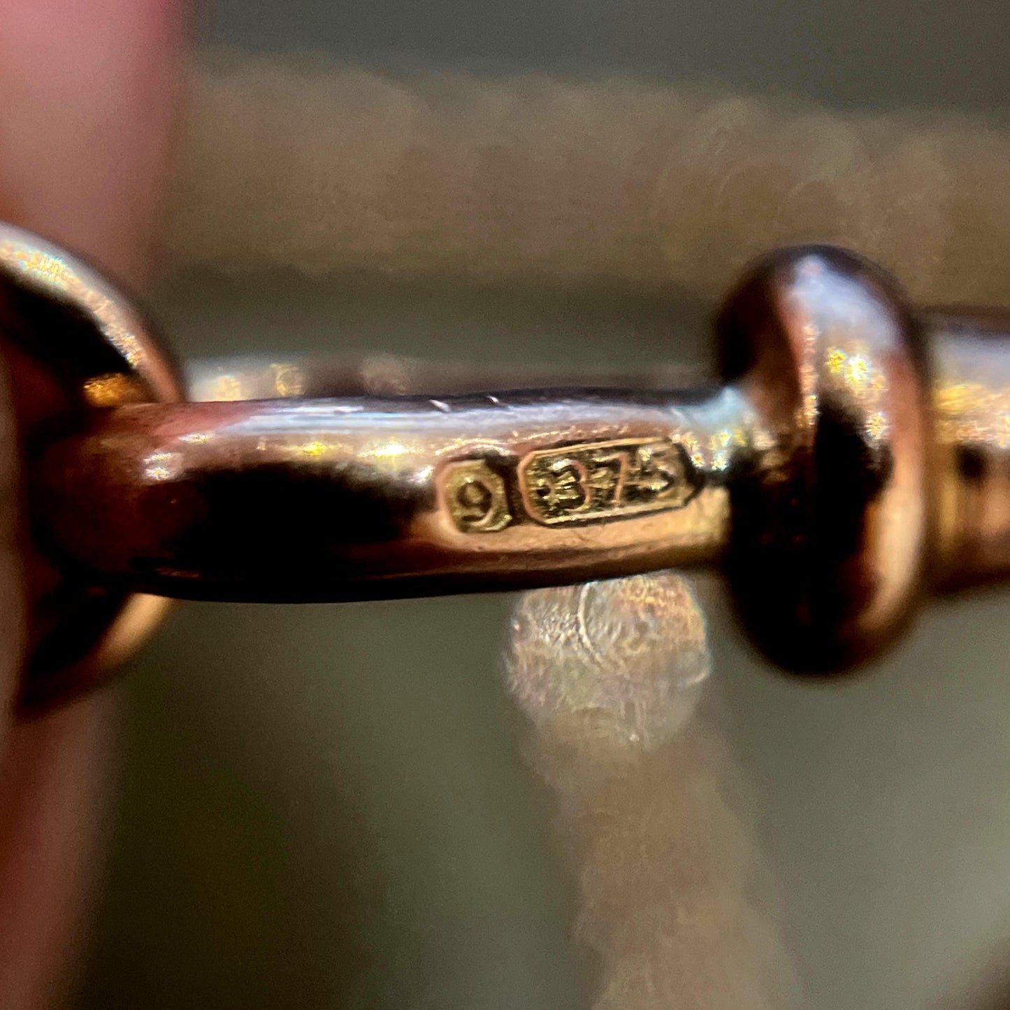 9ct Gold Edwardian Facetted Belcher Chain. English Circa 1900. Pretty Faceted Balls, 23 inches, 11.7g