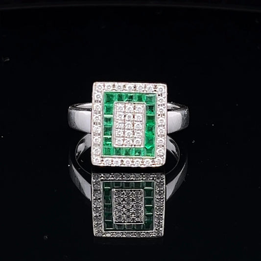 18ct White Gold Emerald and Diamond Art Deco Style Tablet Cluster. Pre-Loved Bargain.