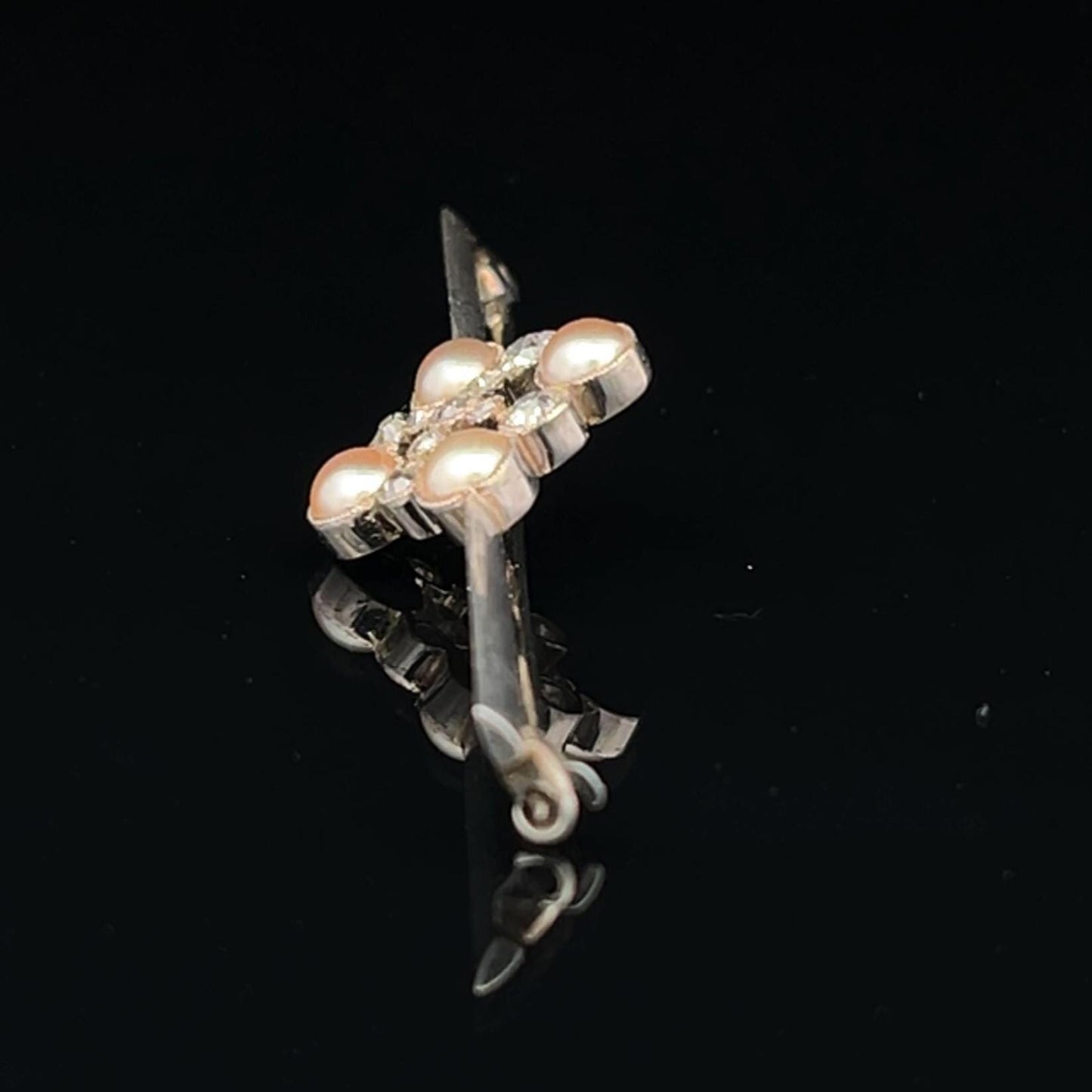 18ct White Gold, Old European Cut Diamond and Natural Split Pearl Brooch or Cravat Pin, Mappin and Webb, Original Case.